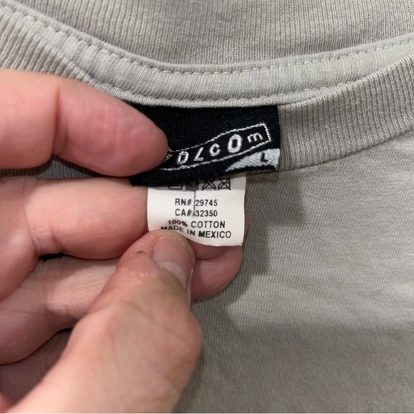 Volcom Long Sleeve Shirt vintage youth Size Large light gray graphic logo - Picture 2 of 5